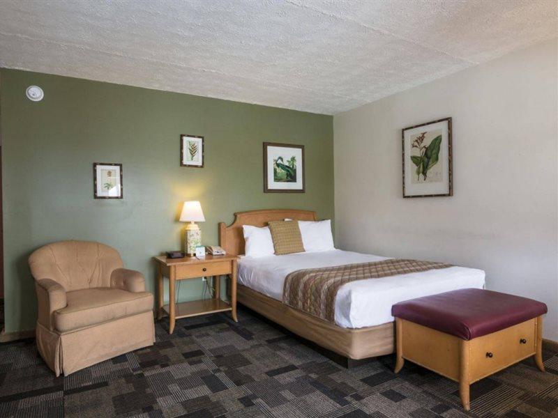 Oyo Waterfront Hotel- Cape Coral Fort Myers, Fl Extérieur photo