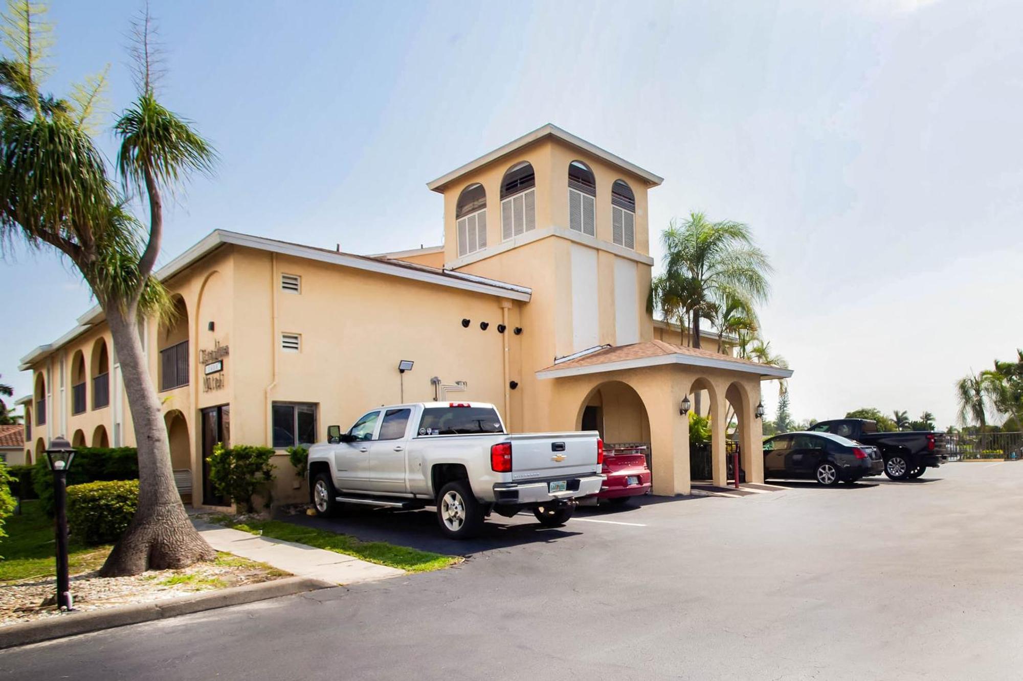 Oyo Waterfront Hotel- Cape Coral Fort Myers, Fl Extérieur photo