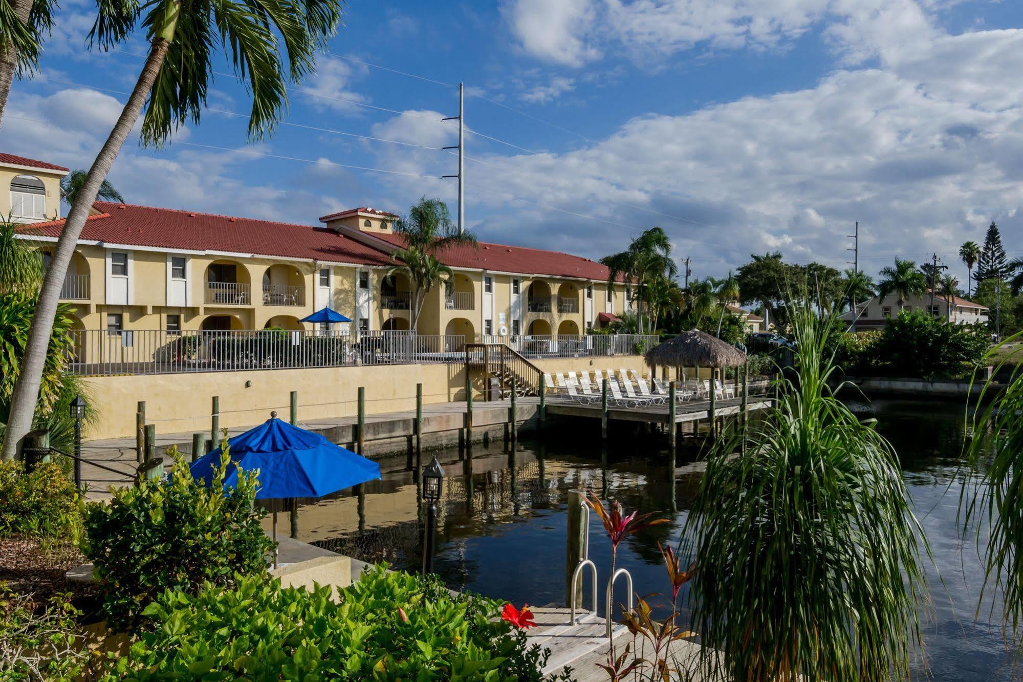 Oyo Waterfront Hotel- Cape Coral Fort Myers, Fl Extérieur photo